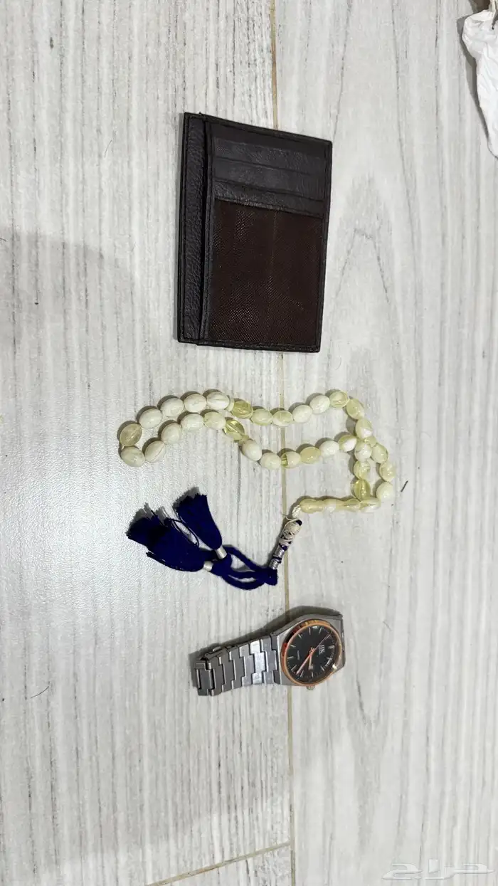 للبيع ساعة ومحفظة وسبحة 3