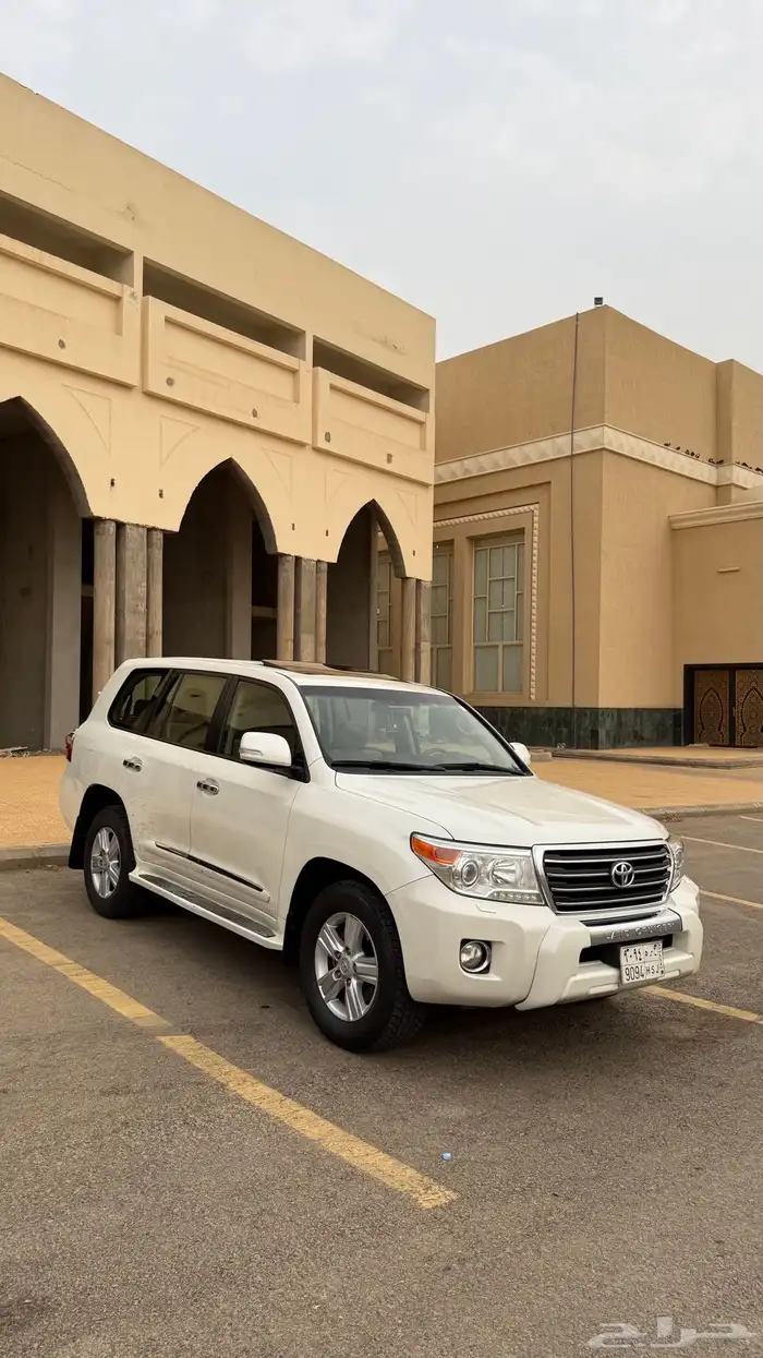 جيب لاند كروزر 2014 V8 GXR 2