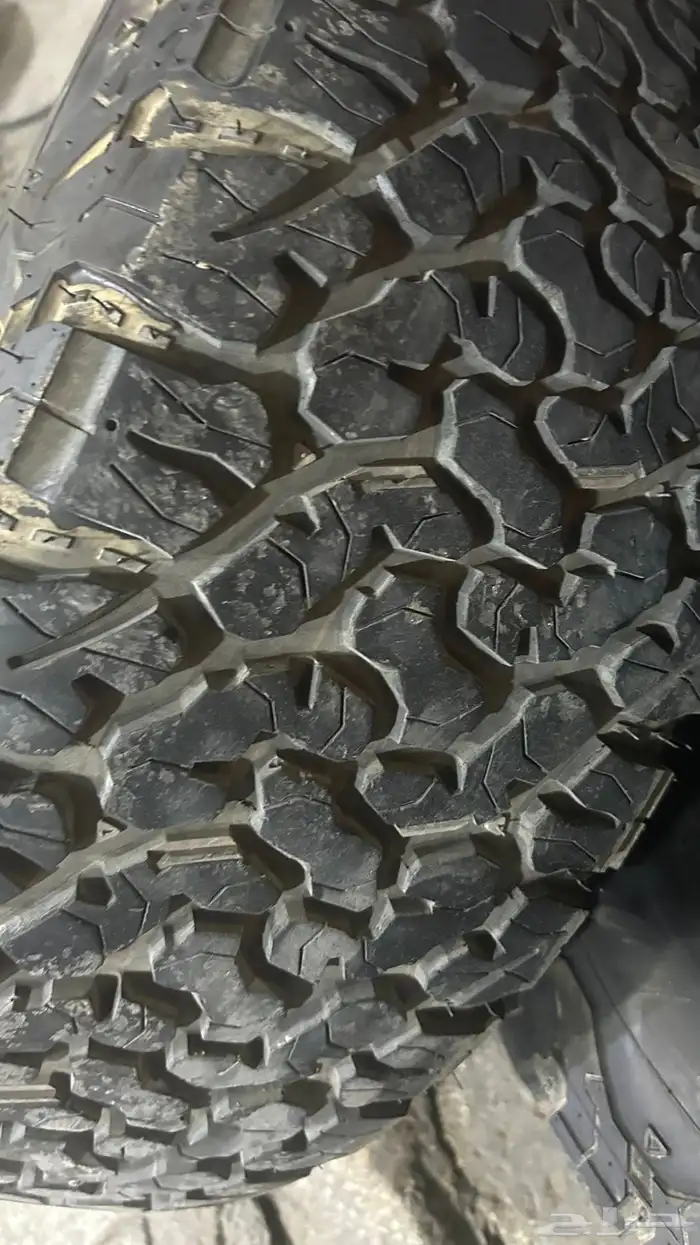 جنوط فيول وكفرات نص حجري مقاس 285 70 17 9