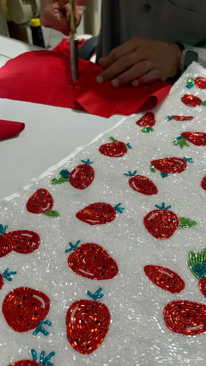 خدمة تطريز خرز على الشنط   ذوق وفن وإتقان 4