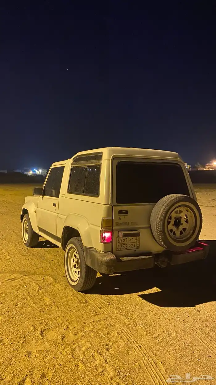 للبيع جيب دايهاتسو روكي 8