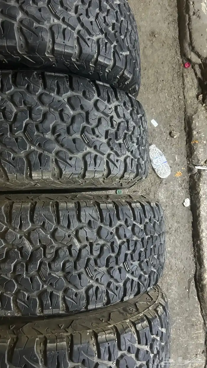 جنوط فيول وكفرات نص حجري مقاس 285 70 17 15