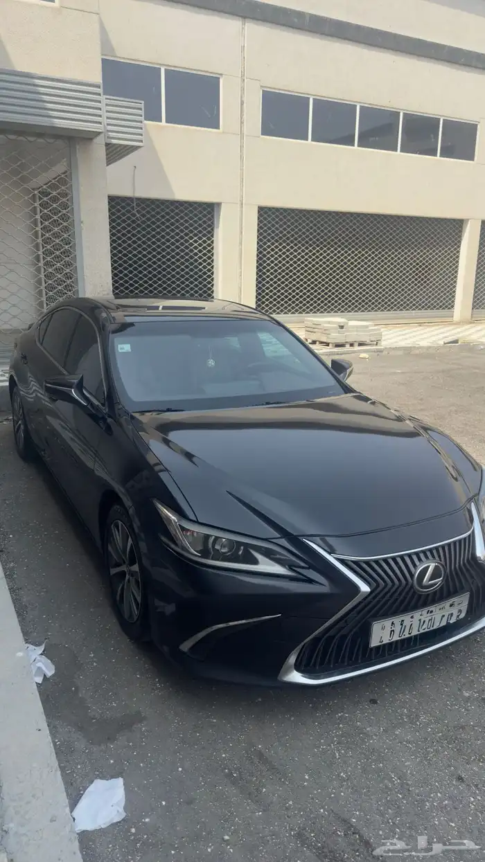 لكزس Es350 2019 اسود 2