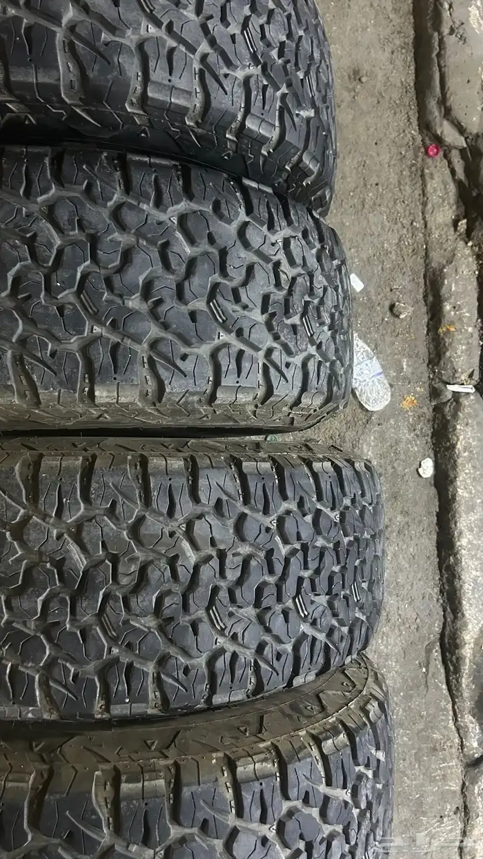 جنوط فيول وكفرات نص حجري مقاس 285 70 17 14