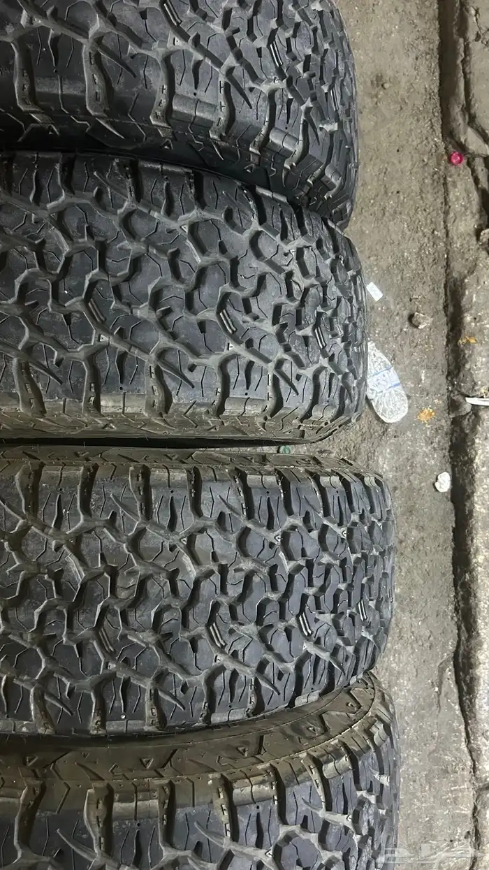 جنوط فيول وكفرات نص حجري مقاس 285 70 17 13