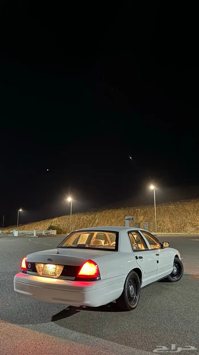 فورد كراون فيكتوريا 2010 بوليسي 6
