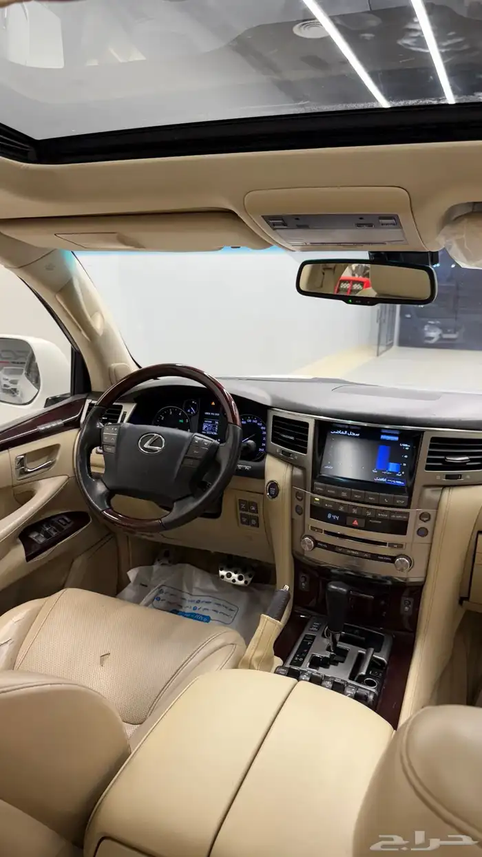 لكزس LX570 فل سعودي 2014 16