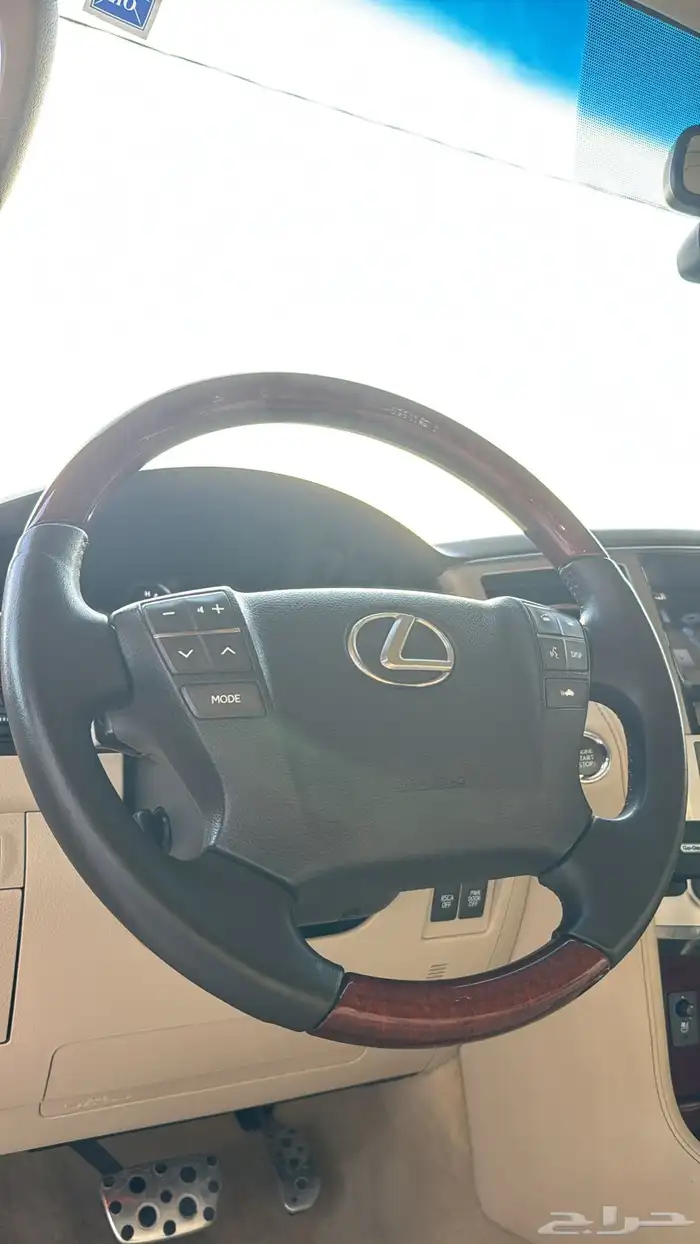 لكزس LX570 سعودي 2014 24