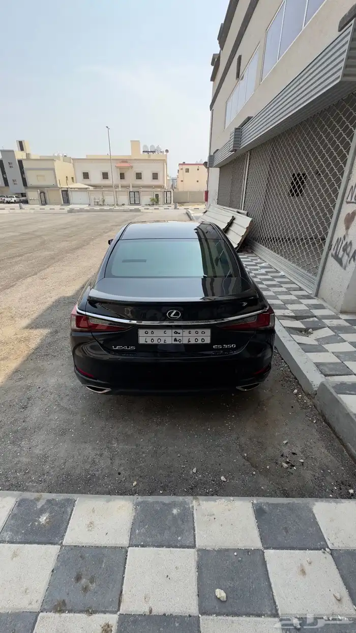 لكزس Es350 2019 اسود 5