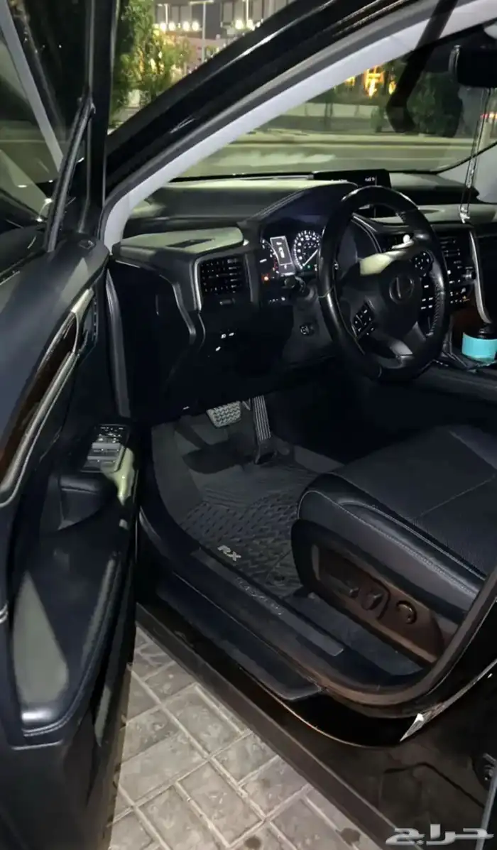 للبيع لكزس - lexus Rx 350 2019 بحالة ممتازة نظيفة 4