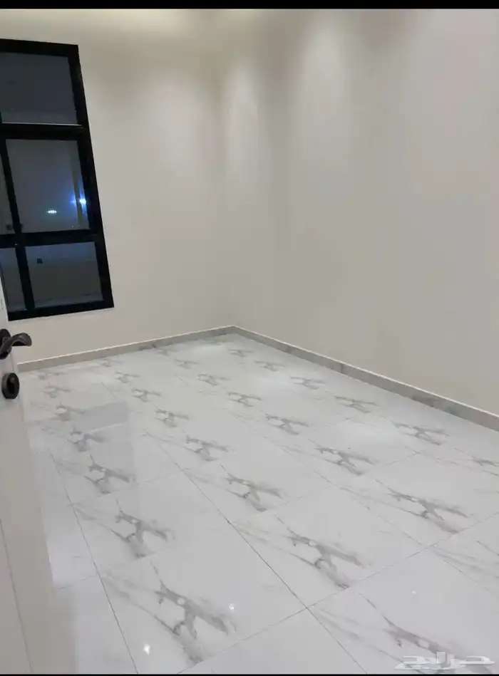 شقة للإيجار حي عكاظ 10