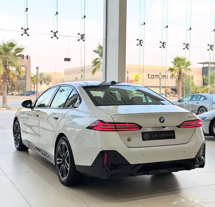 بي ام دبليو 520i 2024 مستخدم 6