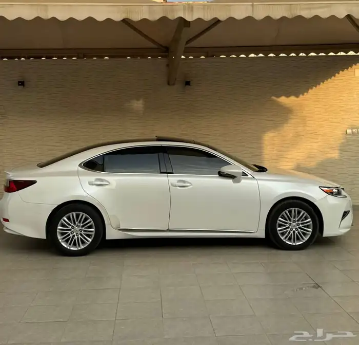 لكزس ES 350 2017 وكالة 10