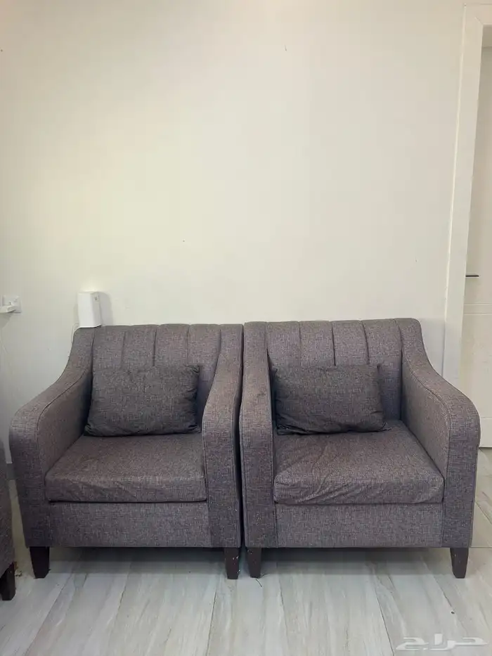 كنب كبير وشاشه 50 بوصه 5