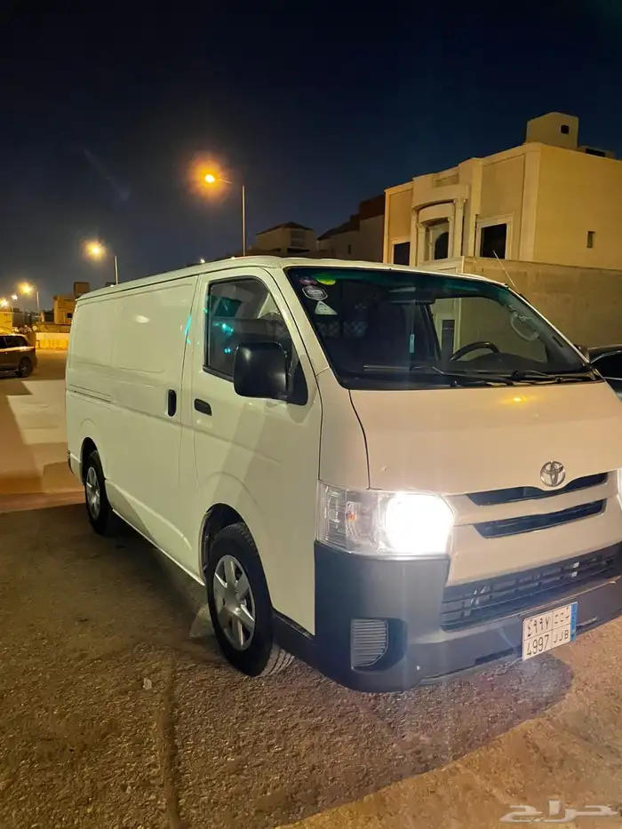 ايجار باص هايس اس تويوتا 2015 0