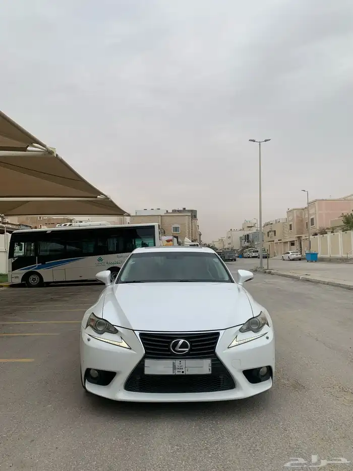 لكزس is350 مخزن 0