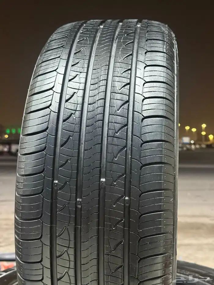 215 55 17 طقم كفرات نكسن تاريخ 2023 1