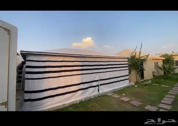 بيت شعر ملكي 1
