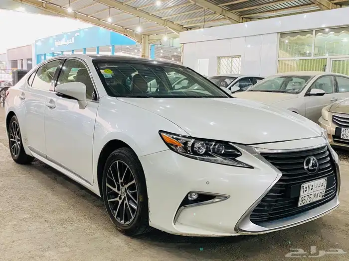 لكزس ES350 بحالة ممتازه (( CC )) 2015 2