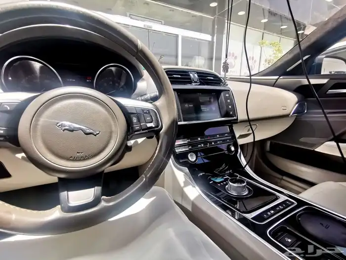 جاكوار xe 2016 سياره نضيف للبدل المناسب 2