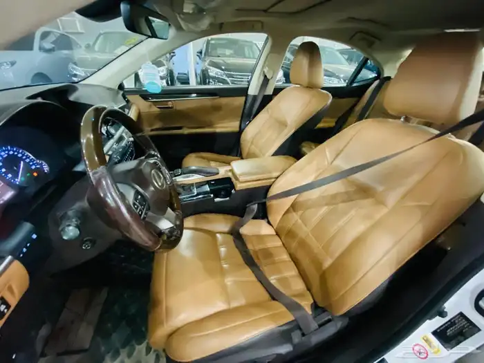 لكزس ES350 بحالة ممتازه (( CC )) 2015 11