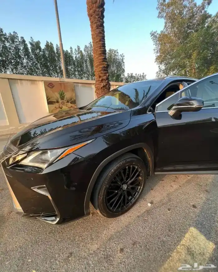 للبيع لكزس - lexus Rx 350 2019 بحالة ممتازة نظيفة 6