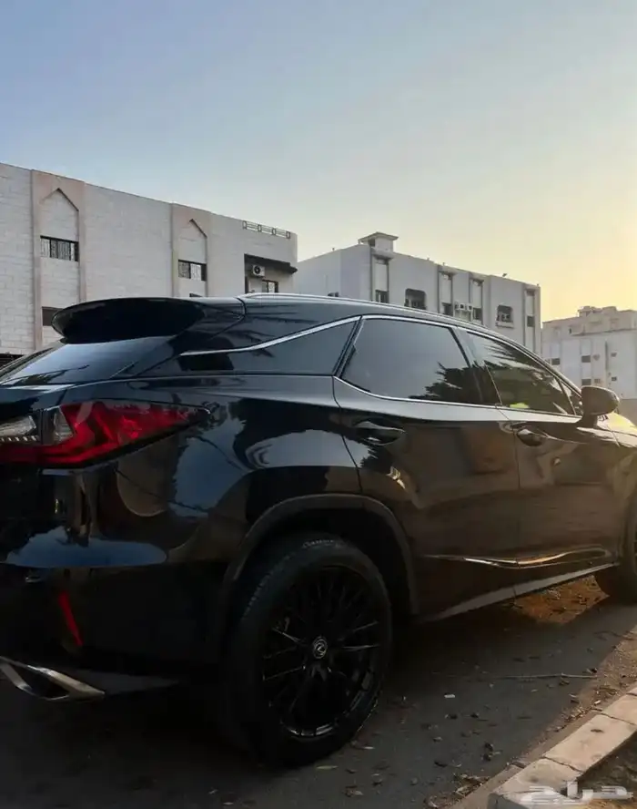 للبيع لكزس - lexus Rx 350 2019 بحالة ممتازة نظيفة 7