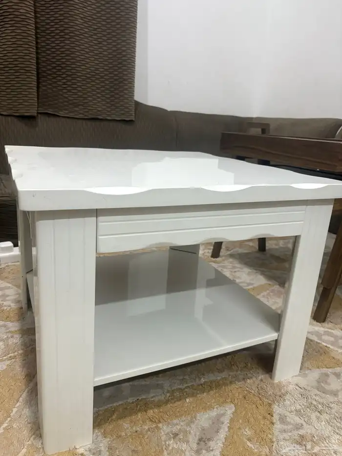 طاولتين كبيره من IKEA 0