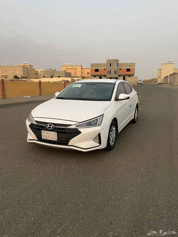 للبيع النترا 2020 استاندر مكينه 2000 0