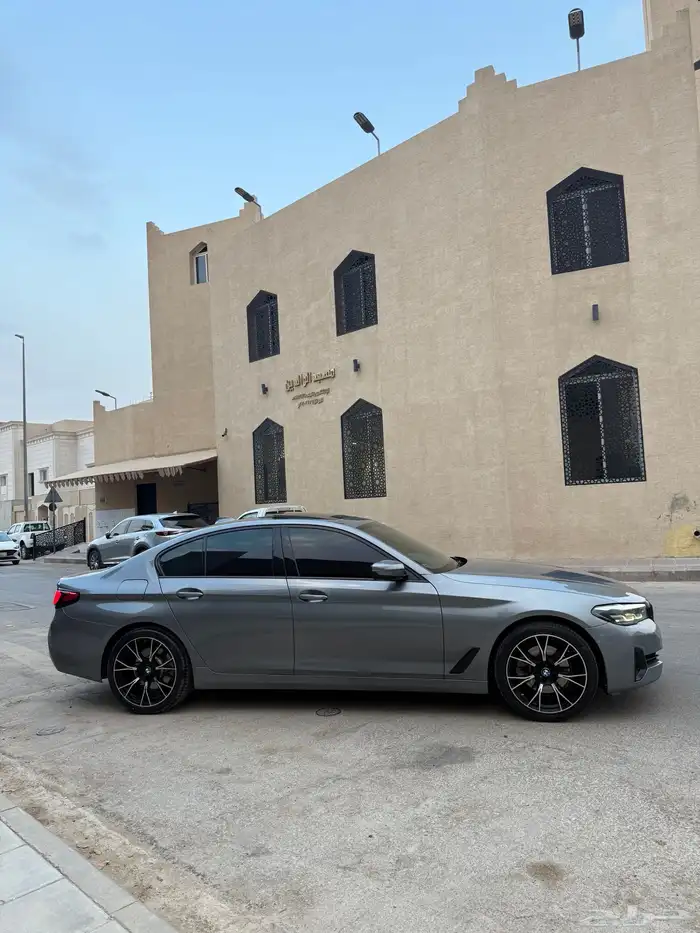 بي ام دبليو i520 2023 ناغي 7