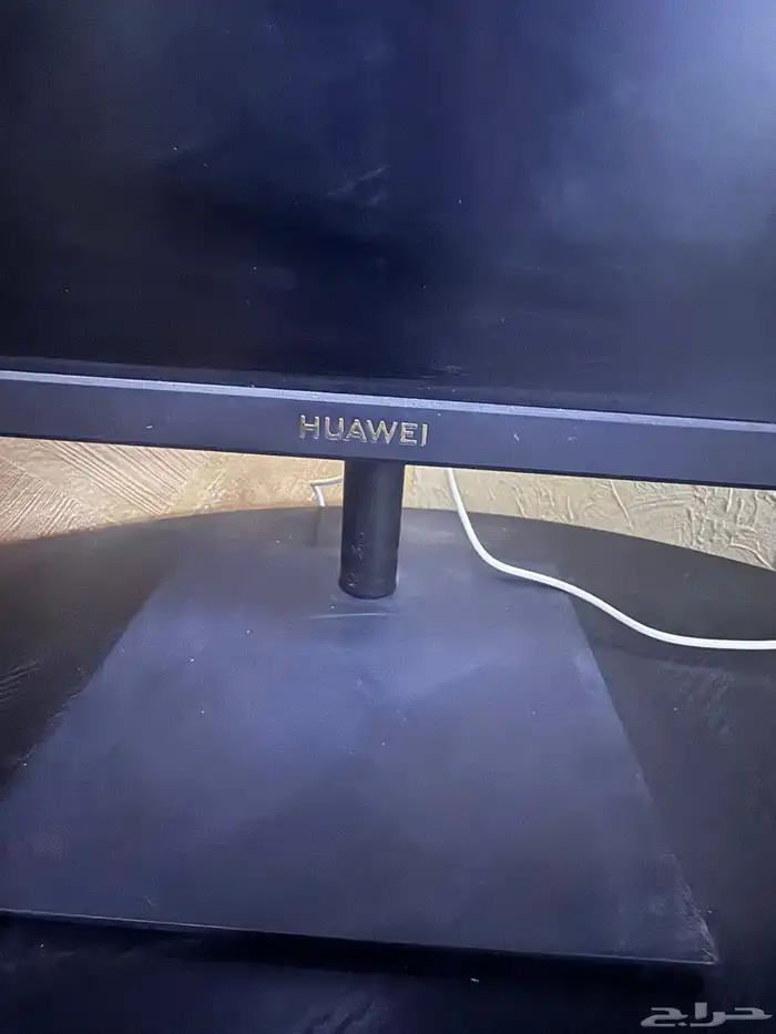 شاشة سوني وطاولة وتركب ع pc وسوني4 و 5 1