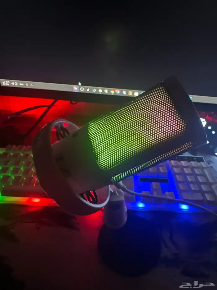 مايك خرجي من شركه فاي فان 0