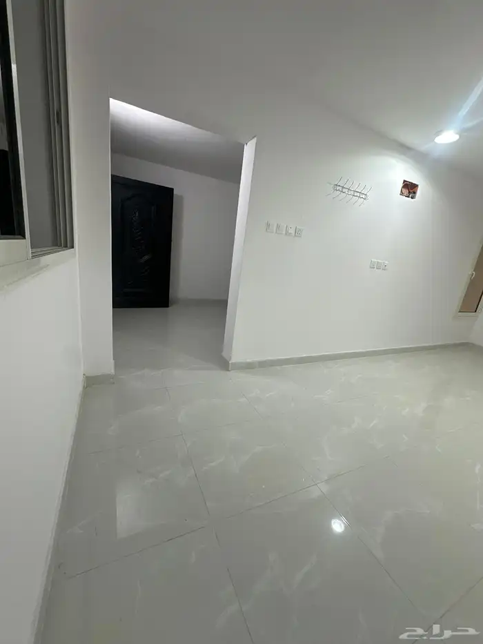 بدروم او مستودع للاجار في ابها حي العرين مساحتة 350 20