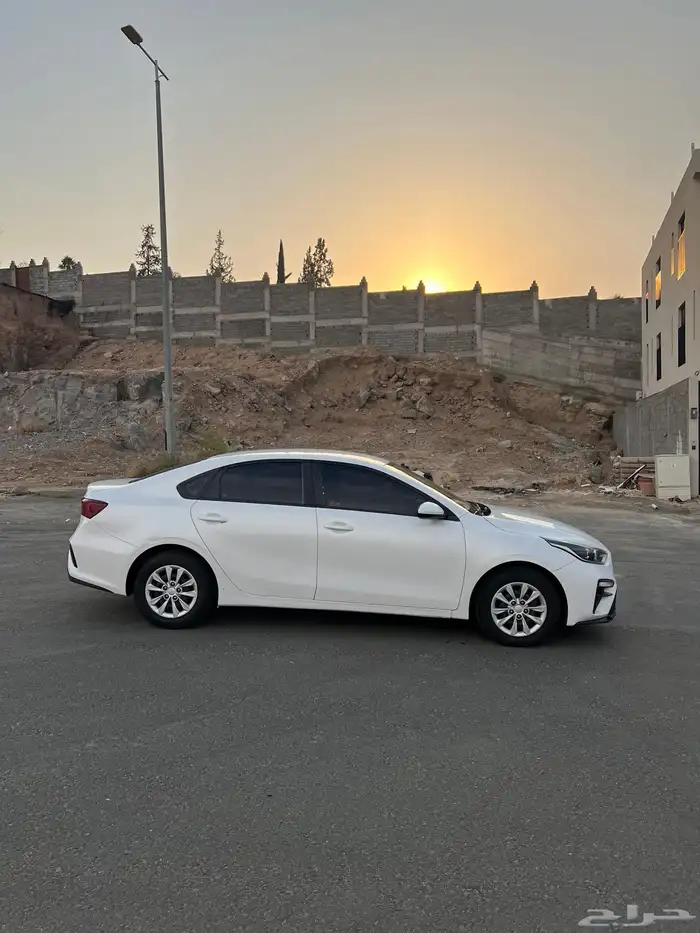 سيراتو 2019 مكينه 2000 3