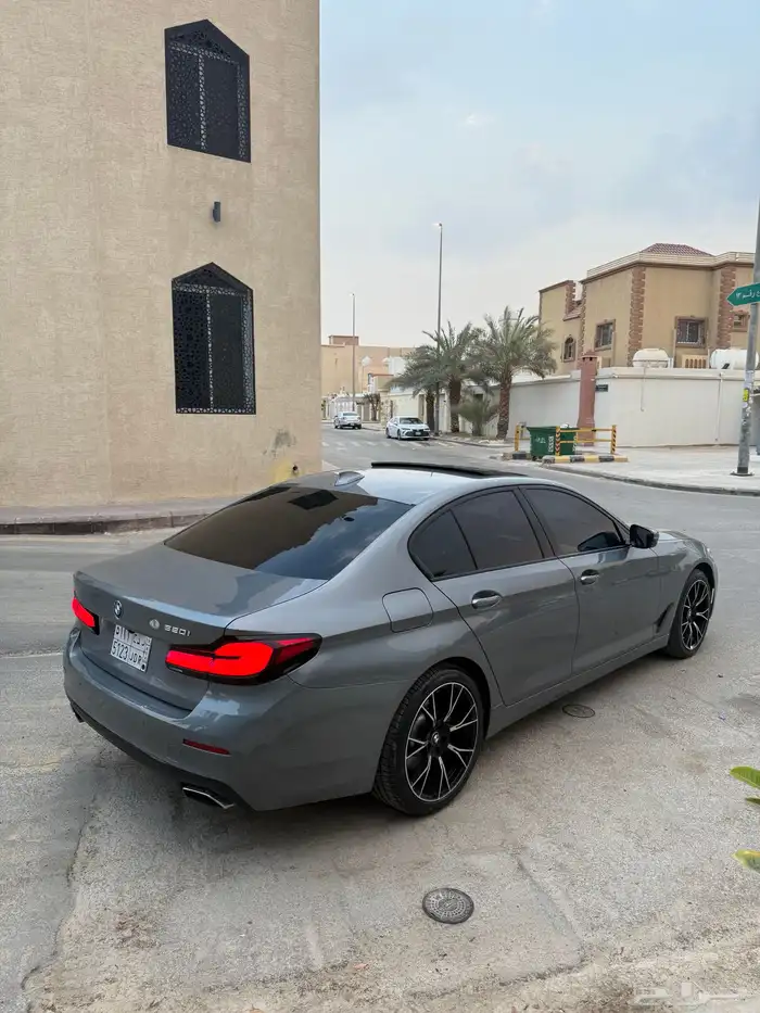 بي ام دبليو i520 2023 ناغي 4