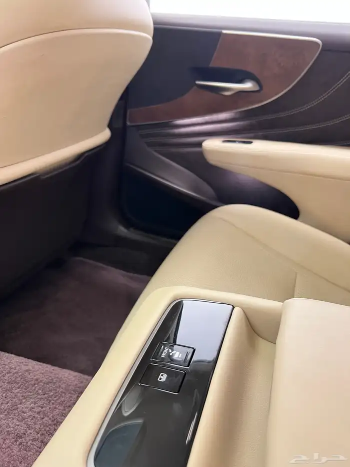 لكزس L500 2018 هايبرد بحالة نظيفة 15