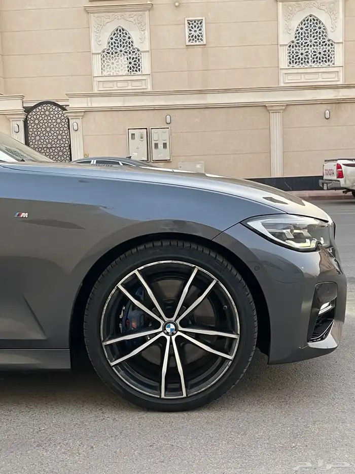 بي ام دبليو 2020 300l MG 6