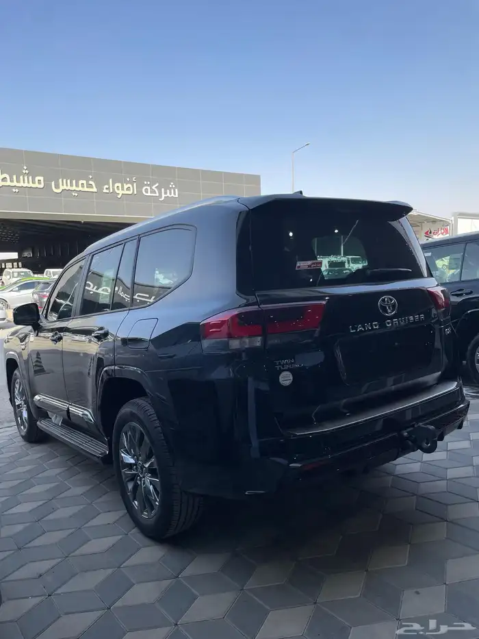 جي اكس ار 2025 S اللون اسود عبداللطيف جميل 3