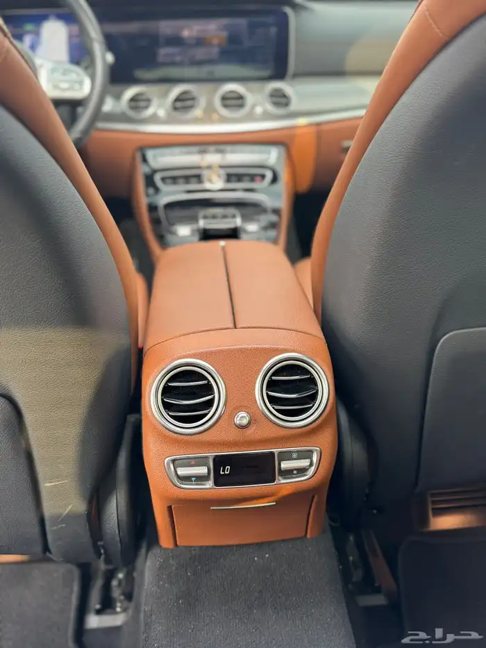 مرسيدس E350 موديل 2020 فل كامل 3 ازرار (بحاله ممتازه) 13