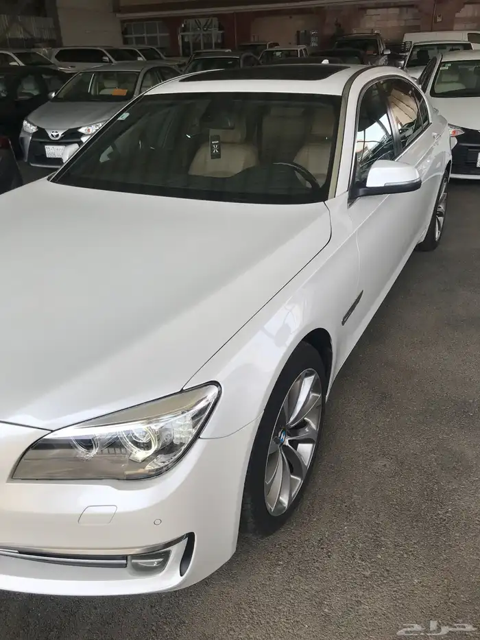 BMW بي ام دبليوا 730Li موديل 2015 2