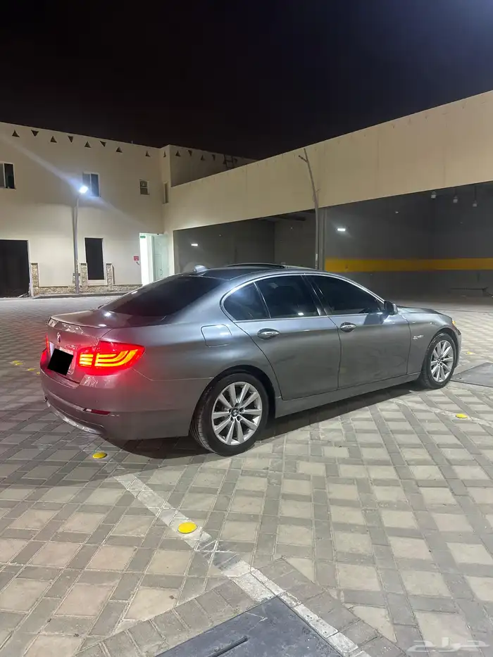 بي ام دبليو 530 i الفئة الخامسة 2013 3