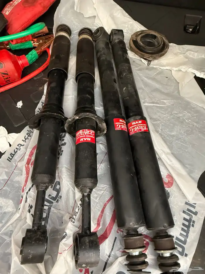 طقم مساعدات امامي وخلفي اف جي شبه جديد 0