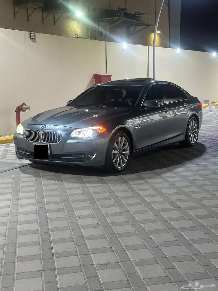 بي ام دبليو 530 i الفئة الخامسة 2013 0