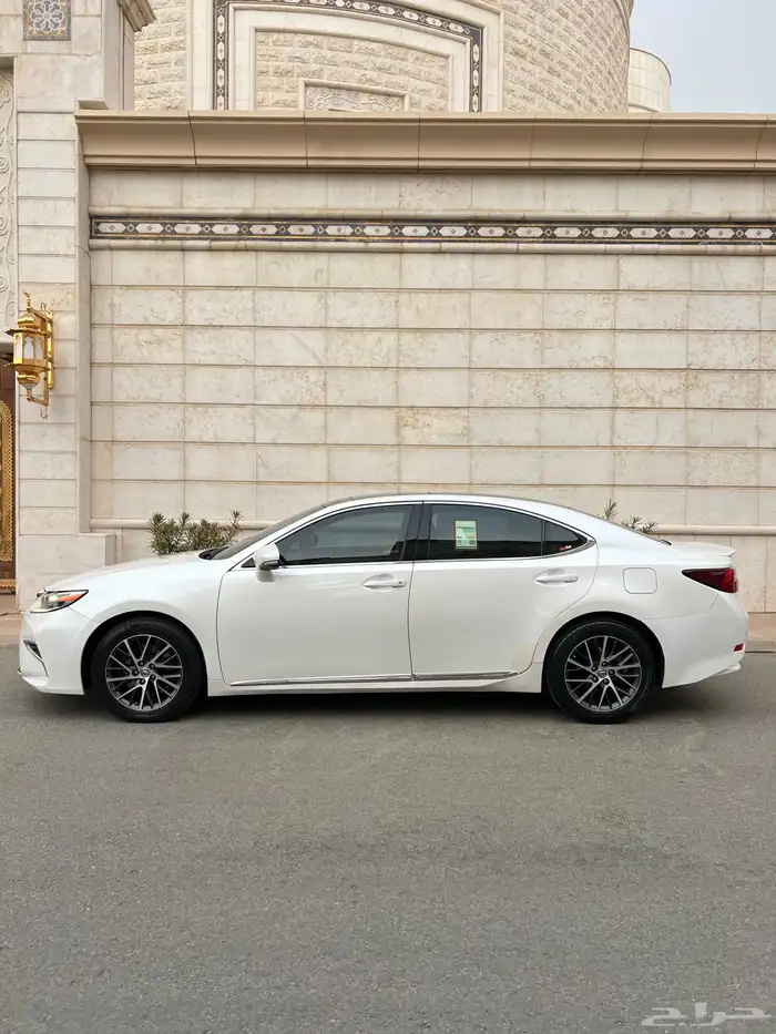 للبيع لكزس ES 350 2017 نظيفه جدا 3