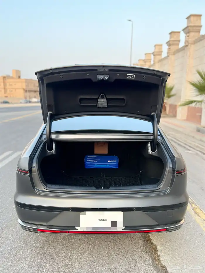 ازيرا كالجرافي فل اعلى مواصفات 2024 مالك اول سعودي وكالة 51