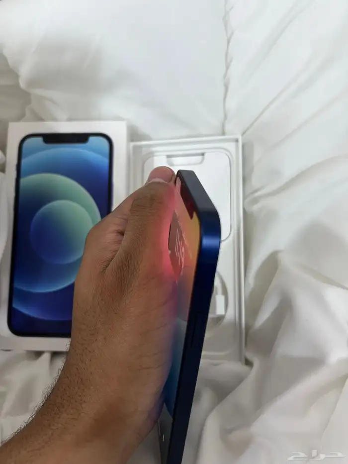 ايفون 12 ازرق نظيف 4