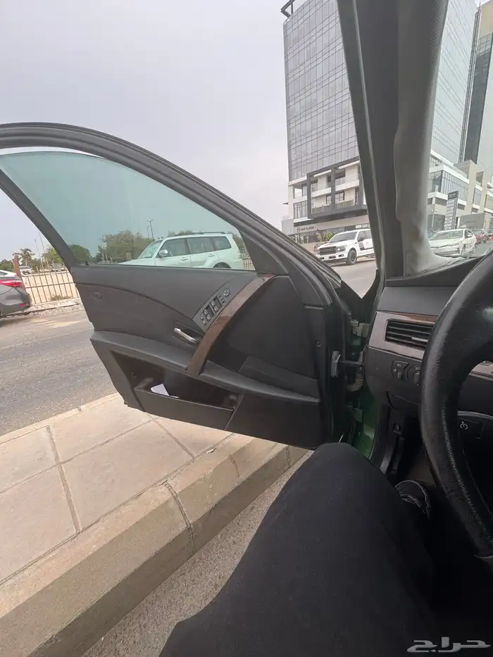 BMW 530I موديل 2006 1