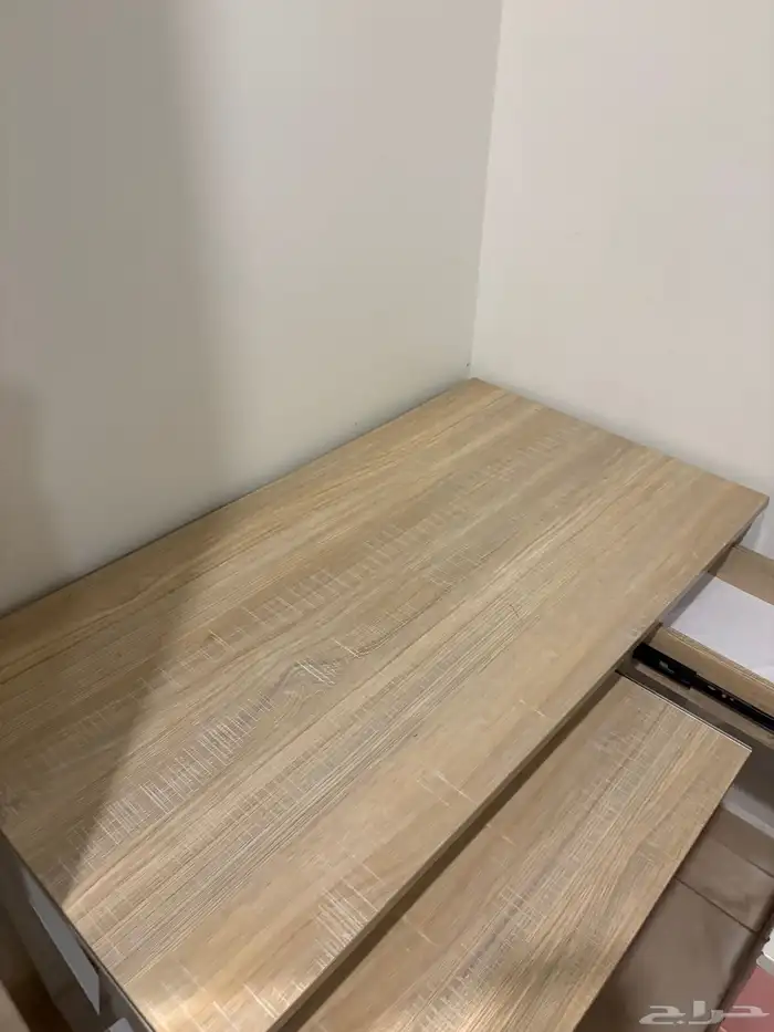 مكتب للبيع بحاله ممتازه 3