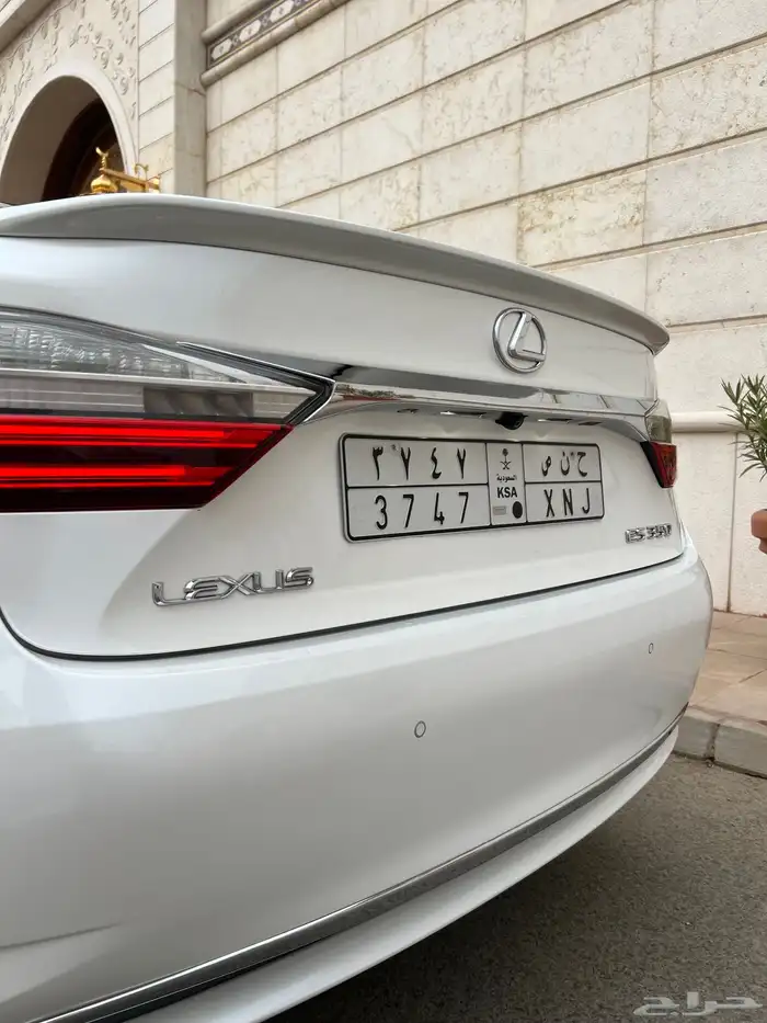 للبيع لكزس ES 350 2017 نظيفه جدا 7