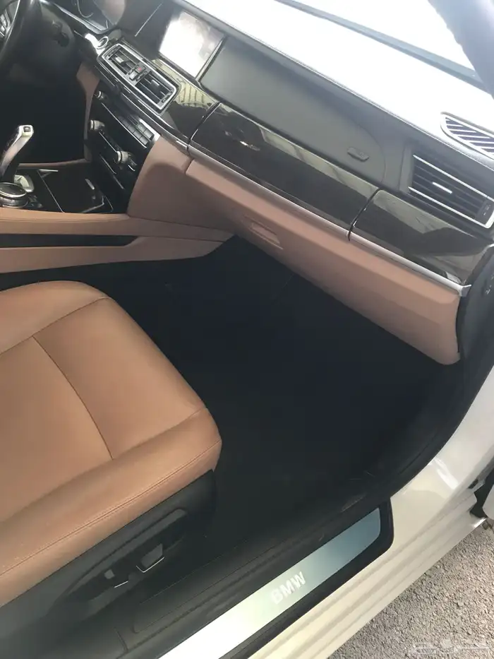 BMW بي ام دبليوا 730Li موديل 2015 20